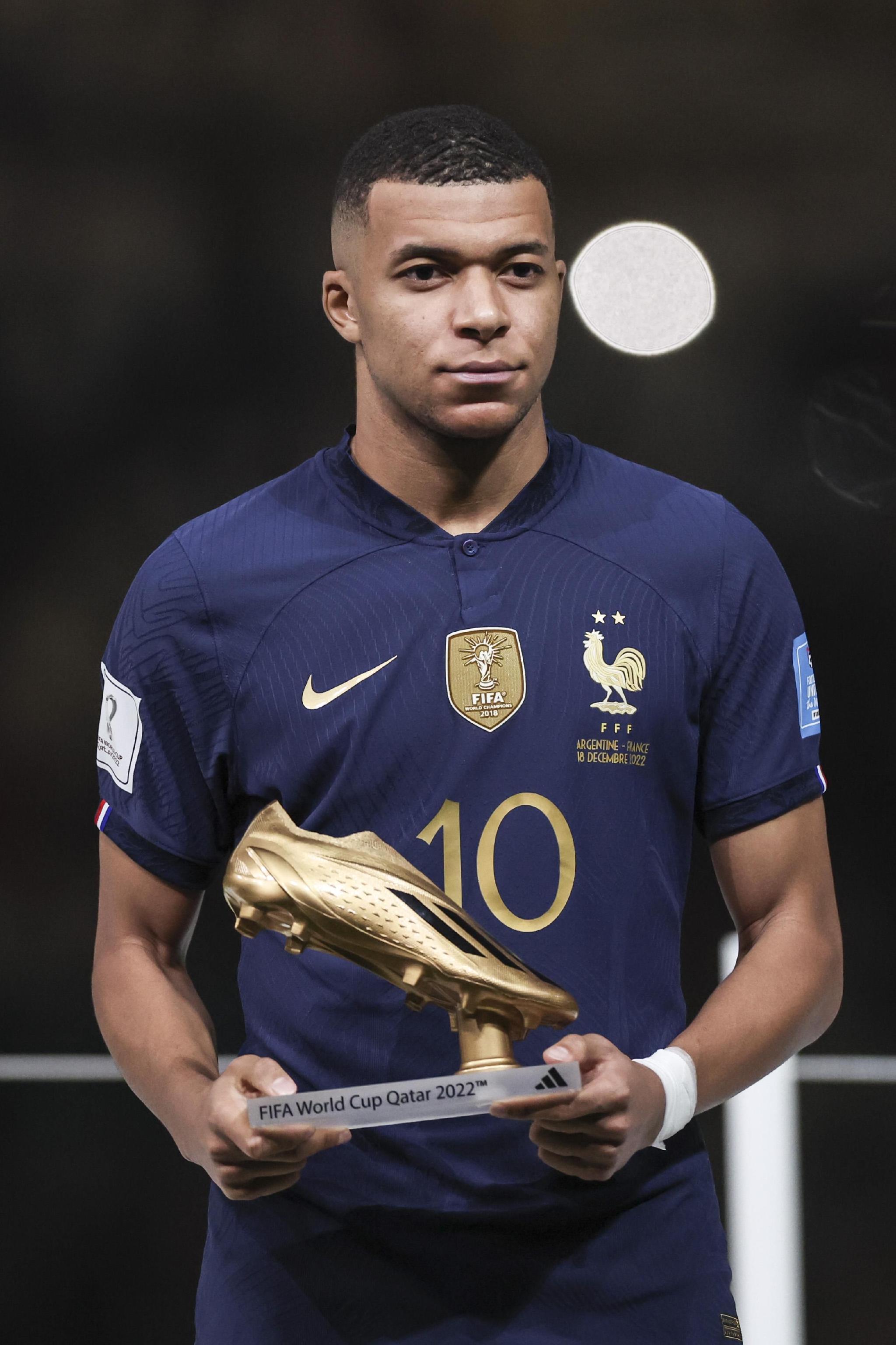 文班0帽5犯！华子中投准绝杀！森林狼19分逆转马刺，戈贝尔要禁赛