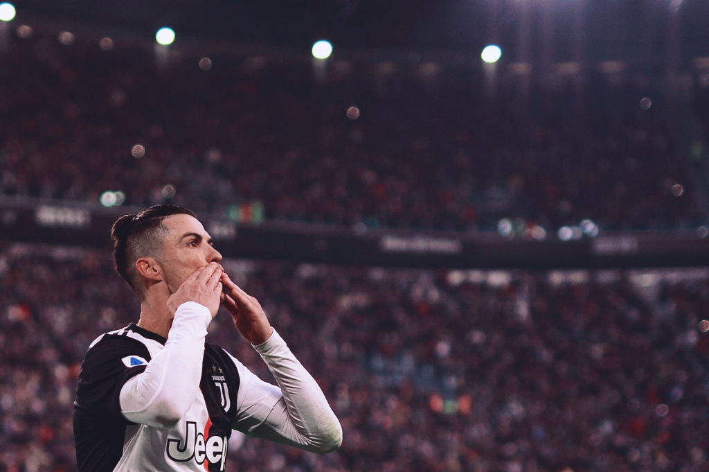 意甲-劳塔罗闪击埃斯波西托破门 国米2-0卡利亚里 [国米意甲]